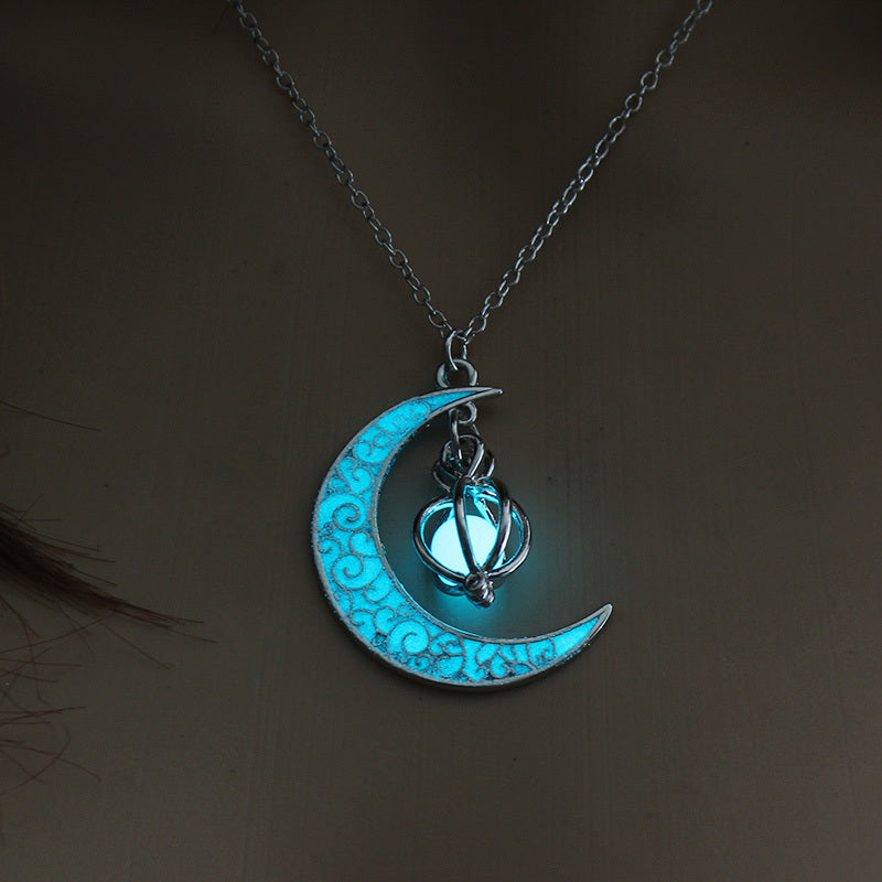 Collier Lune Brille Dans Le Noir Unisexe